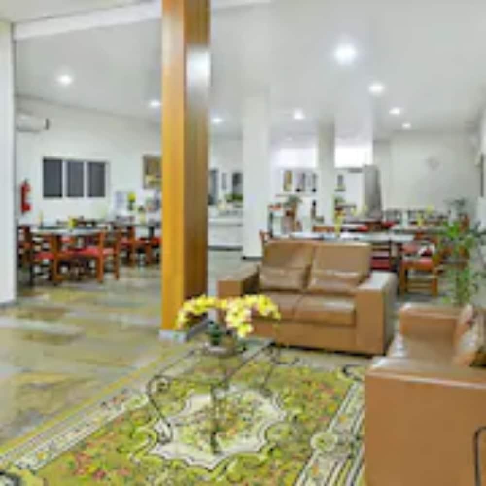 Hotel Dan Inn Barretos By Nacional Inn Exterior foto