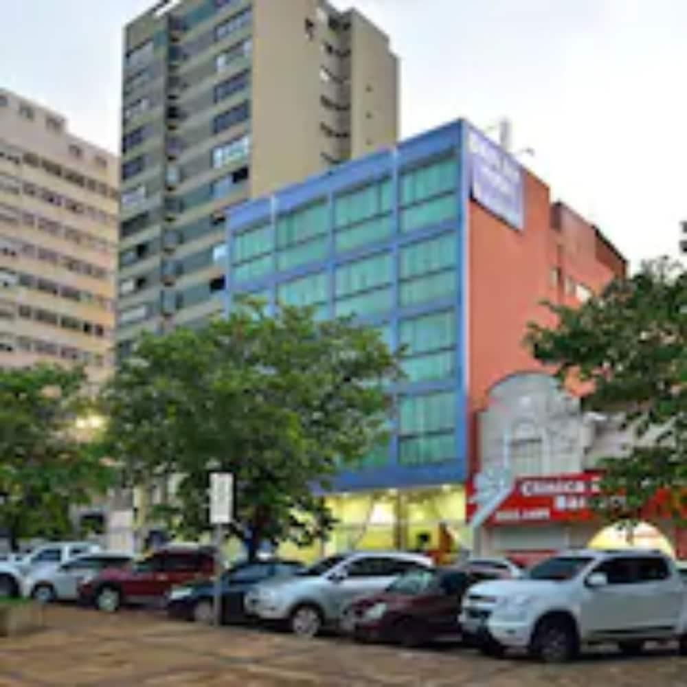 Hotel Dan Inn Barretos By Nacional Inn Exterior foto
