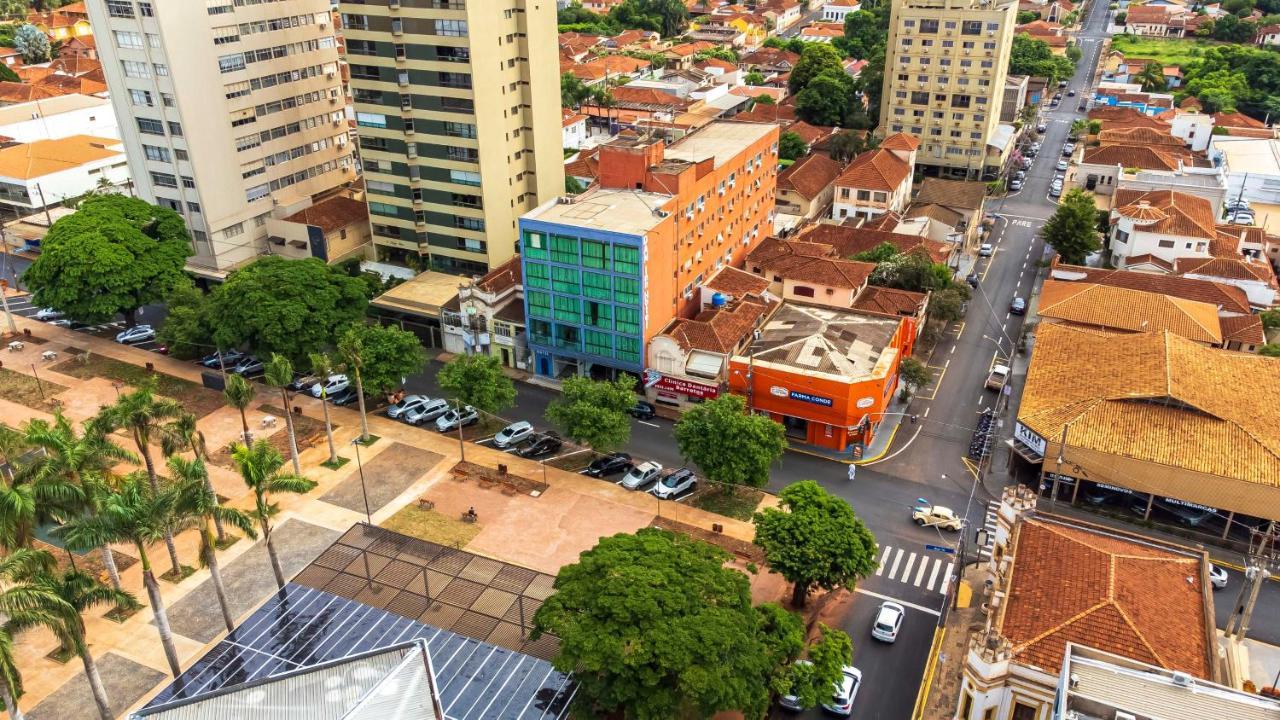 Hotel Dan Inn Barretos By Nacional Inn Exterior foto