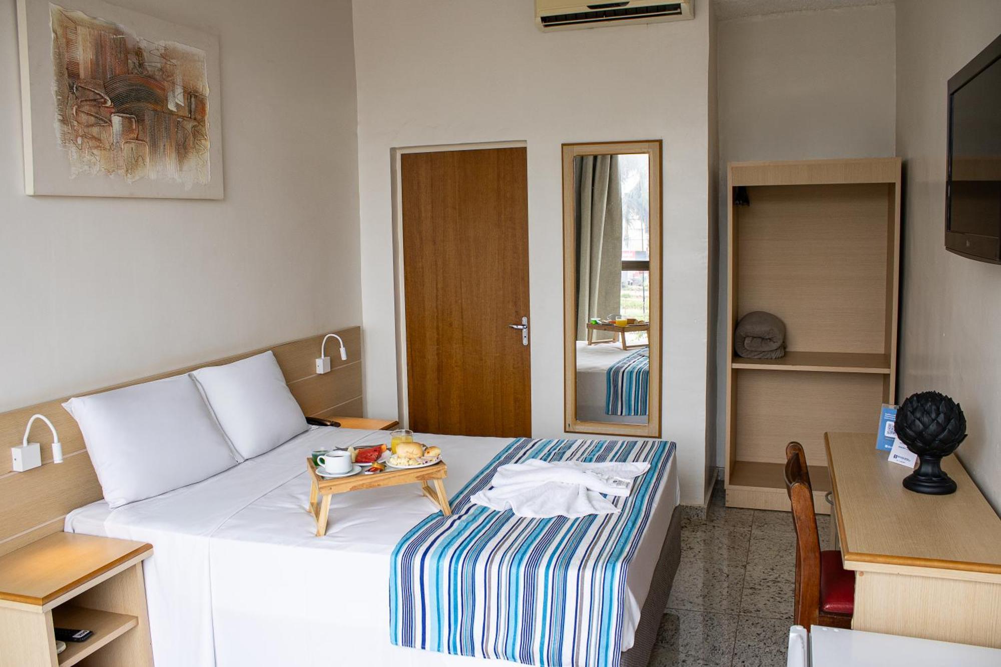 Hotel Dan Inn Barretos By Nacional Inn Exterior foto
