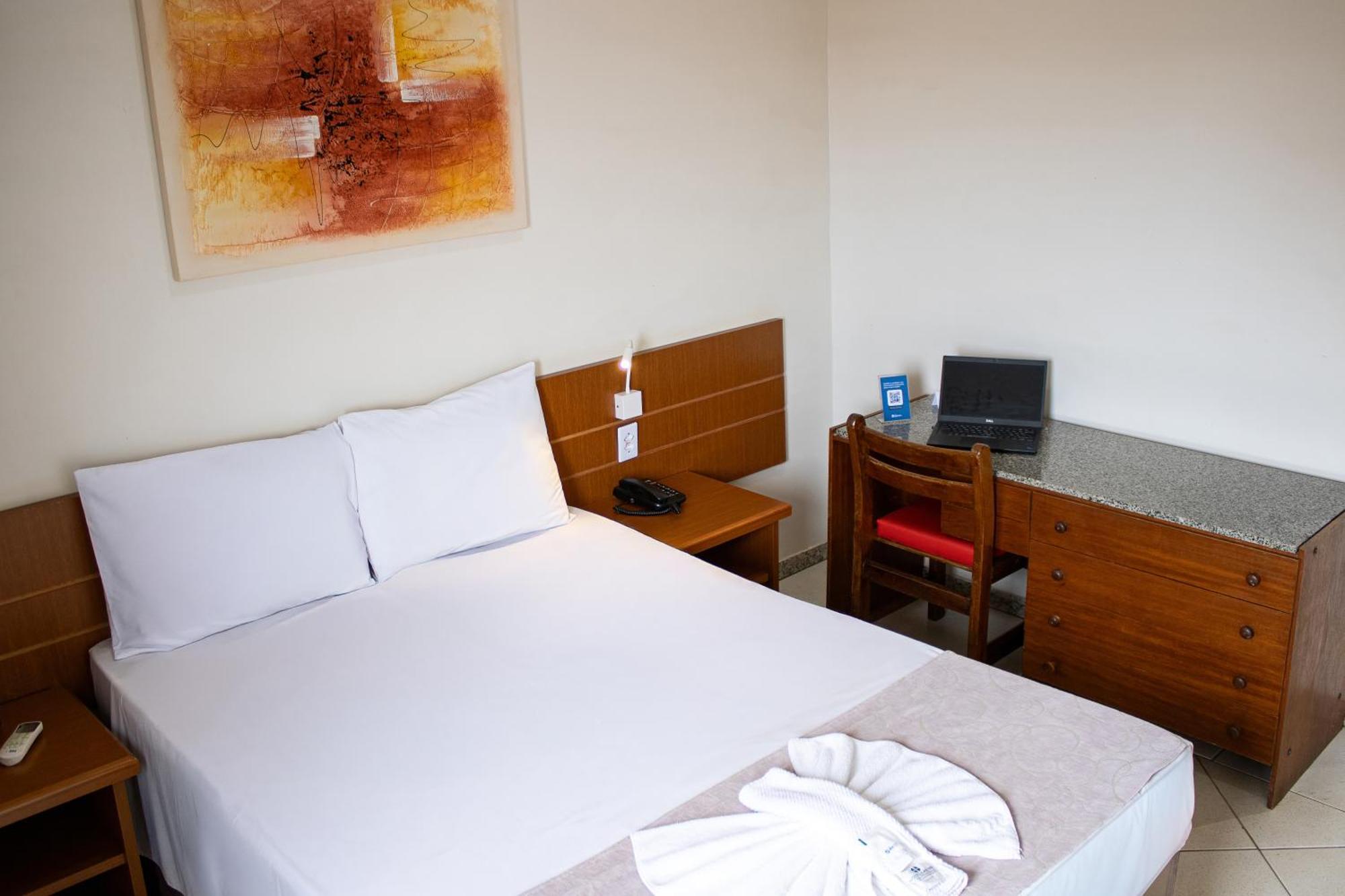 Hotel Dan Inn Barretos By Nacional Inn Exterior foto