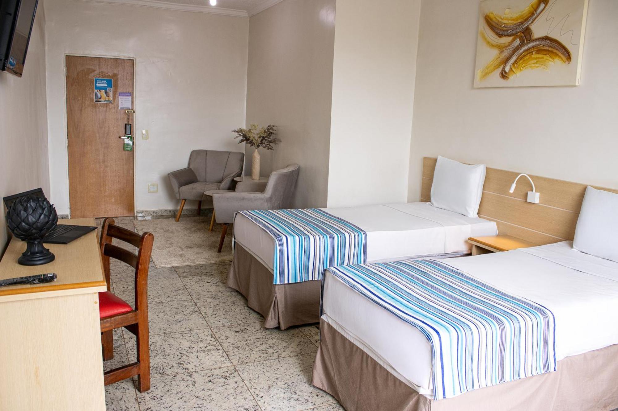 Hotel Dan Inn Barretos By Nacional Inn Exterior foto